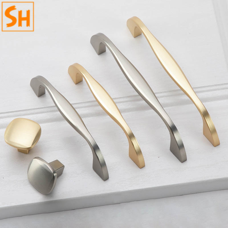 Tay nắm tủ hợp kim kẽm hiện đại vàng xám SHM3516 Tay nắm tủ hợp kim kẽm hiện đại vàng xám SHM3516