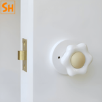 Khóa cửa thông phòng đồng thau hình hoa cúc SHT6920 5