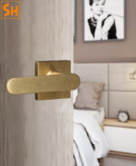 Khóa cửa tay gạt vuông inox màu vàng sang trọng NH6142-1