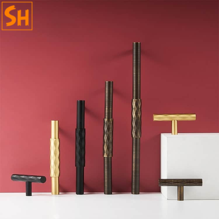 tay nắm tủ bằng đồng phong cách Ý L3117