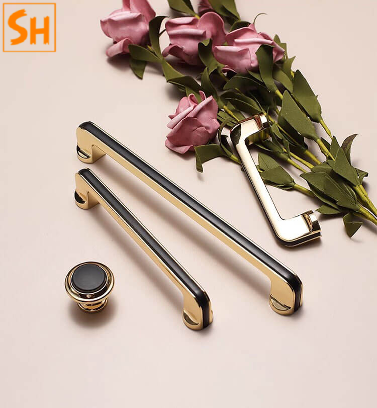 Tay nắm tủ hợp kim đen vàng tối giản SH6808 Tay nắm tủ hợp kim đen vàng tối giản SH6808