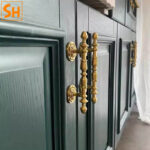 Tay nắm tủ bằng đồng phong cách cổ điển SH6428