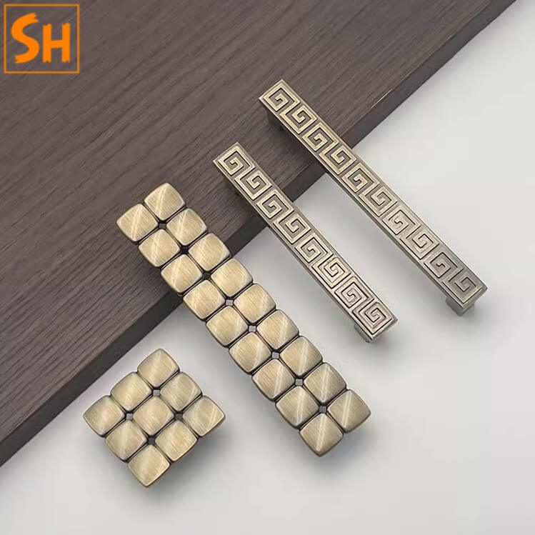Tay nắm tủ hợp kim kẽm nghệ thuật FUL5728 Tay nắm tủ hợp kim kẽm nghệ thuật FUL5728