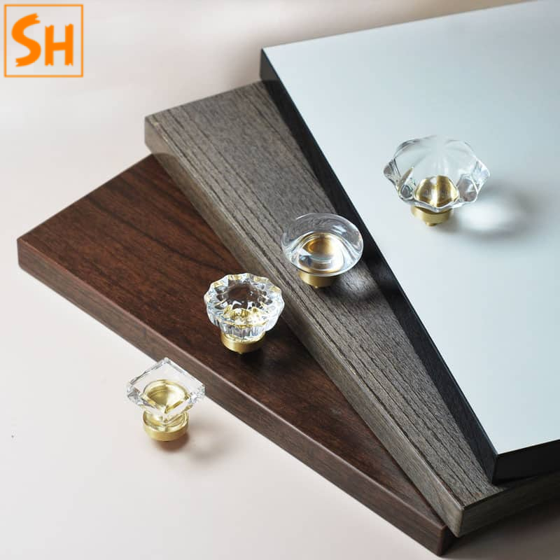 Núm kéo tủ pha lê kết hợp chân đế đồng cao cấp SH0123 Núm kéo tủ pha lê kết hợp chân đế đồng cao cấp SH0123