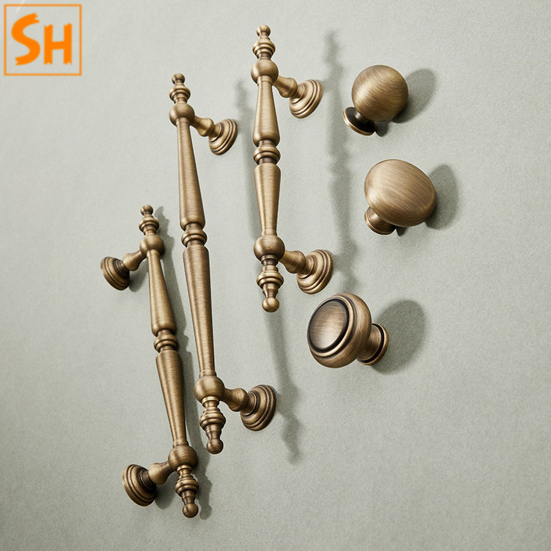 Tay nắm tủ đồng Retro sang trọng SHO562 Tay nắm tủ đồng Retro sang trọng SHO562