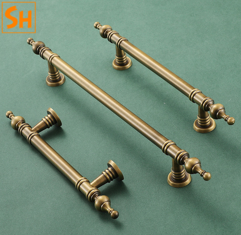 Tay nắm tủ bằng đồng phong cách Retro AM8802A.5.jpg