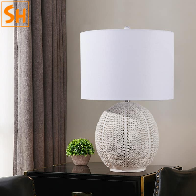 Đèn bàn decor gốm sứ đục lỗ ấn tượng SH-RX092