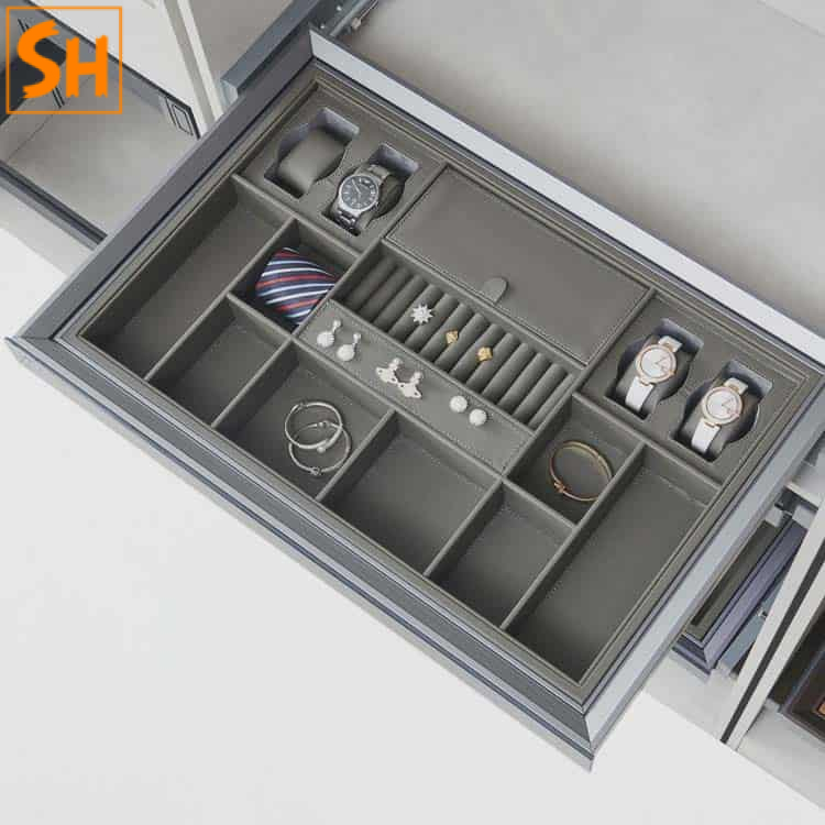 Giá đựng phụ kiện trang sức bọc da YLF054