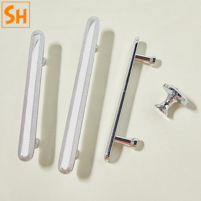 Tay nắm tủ áo bằng đồng hiện đại sang trọng PALO6202CP.1.jpg