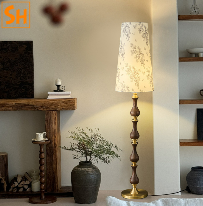 Đèn sàn phòng khách gỗ óc chó retro kiểu Mỹ HK-5033 0