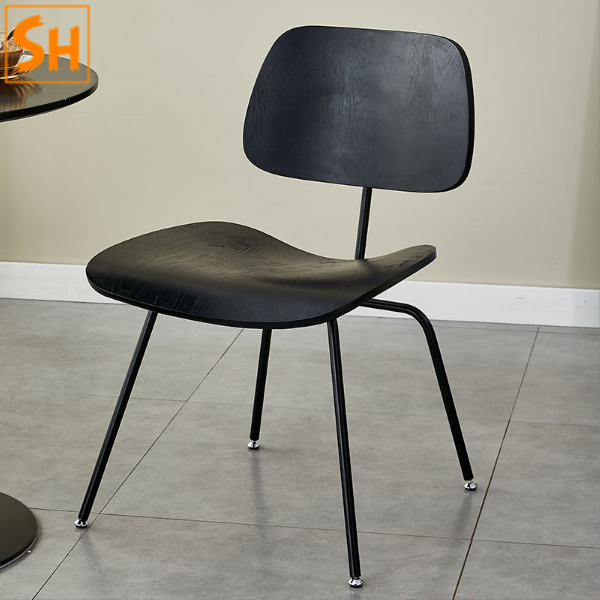 ghe-an-ant-chair-tua-lung-go-chan-sat-nghe-thuat-bof36-2