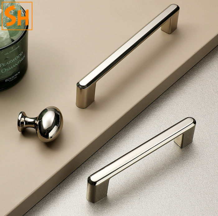 Tay nắm cửa tủ quần titan bạc kiểu Pháp A1215 5 Tay nắm cửa tủ quần áo titan bạc kiểu Pháp A1215
