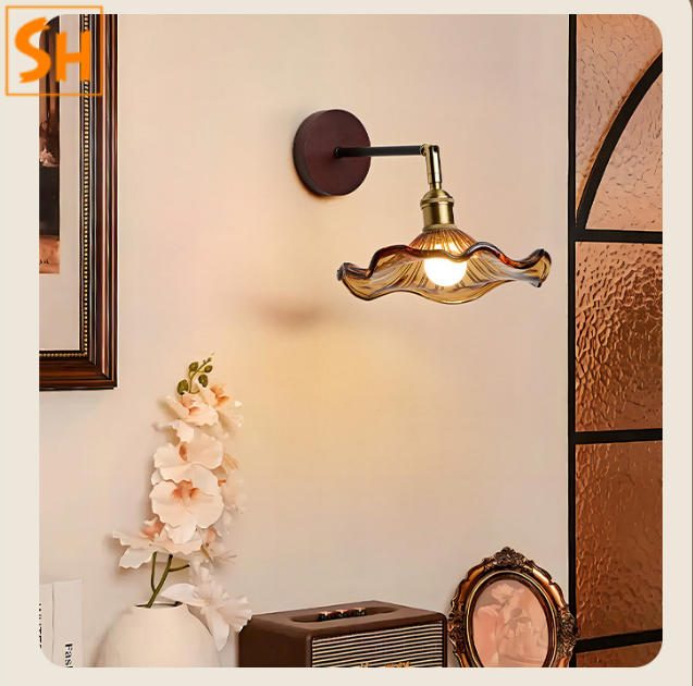 Đèn tường chao thủy tinh hổ phách retro BL1382 3 Đèn tường chao thủy tinh hổ phách retro BL1382