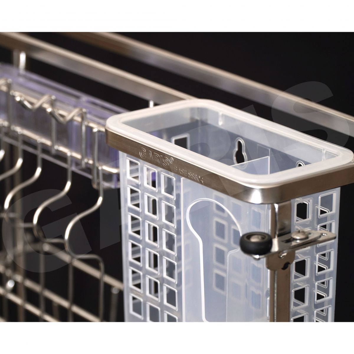 Chi tiết cấu trúc rổ nan dẹt inox 304 GARIS GME220 tủ bếp dưới cánh kéo