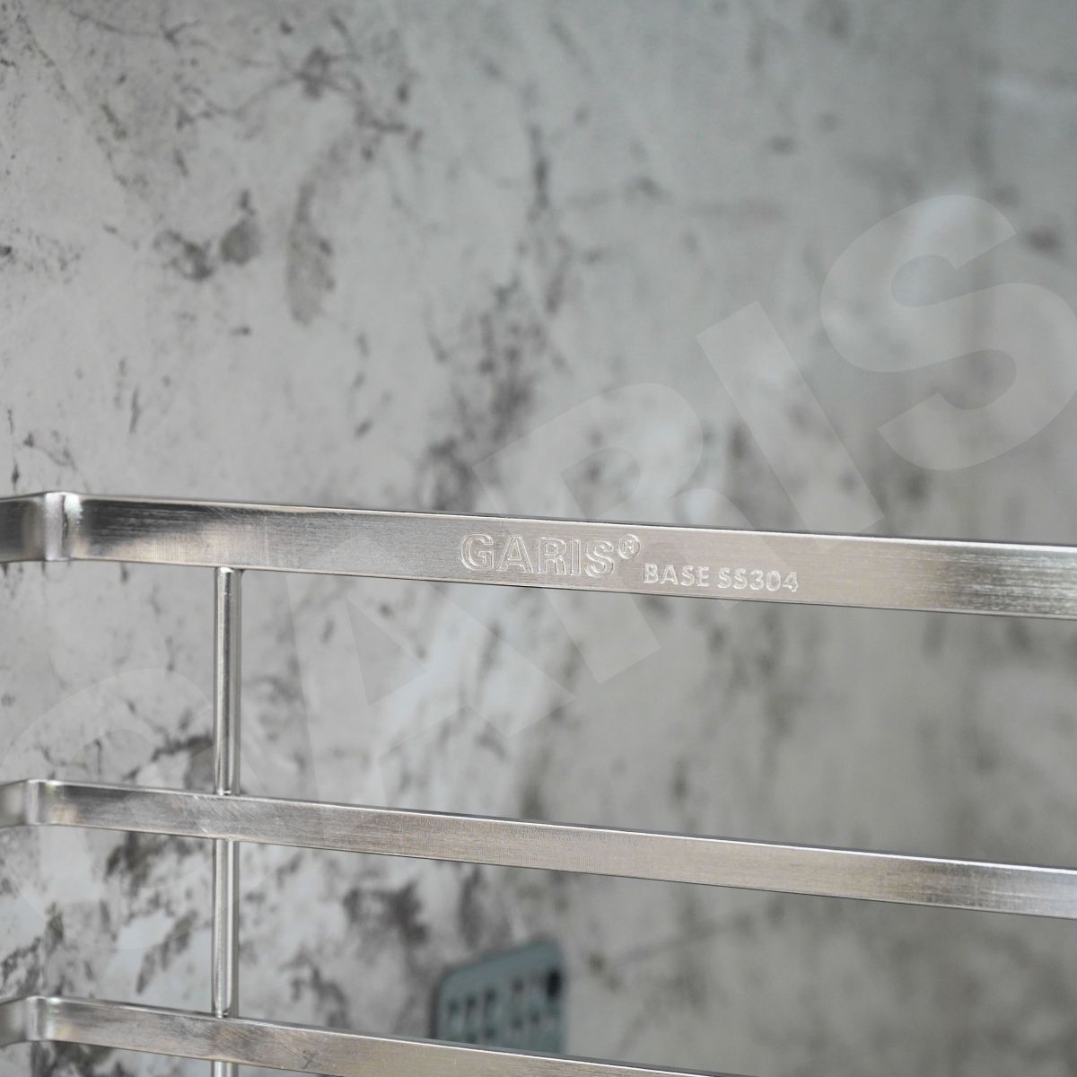 Khay hứng nước kèm theo giá xoong nồi GARIS GP02E giữ tủ bếp sạch sẽ