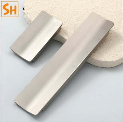 tay nắm tủ hợp kim kẽm vs tay nắm tủ gốm sứ – tay nắm tủ hợp kim kẽm YJ5508 tối giản nhận diện kiểu dáng 2026