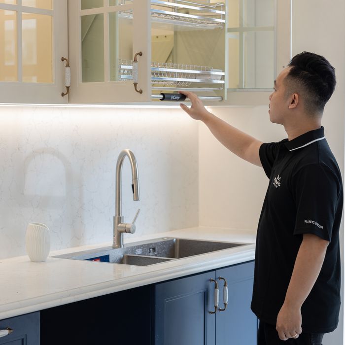 Lịch bảo dưỡng phụ kiện nội thất – chỉnh tủ bếp kiểm tra bản lề tay nắm định kỳ 2026