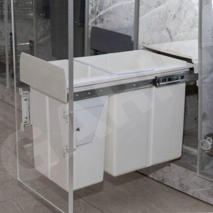 Thùng rác đôi trong tủ nhựa ABS GARIS GWW63 trắng lắp đặt thực tế tủ bếp