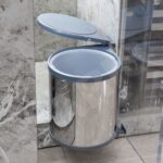 Chi tiết cơ cấu nắp mở tự động thùng rác GARIS GW510 inox bóng