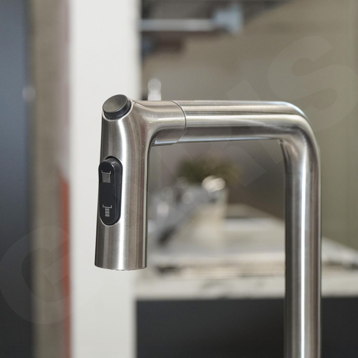 Chi tiết dây rút và đầu vòi Neoperl vòi rửa bát GARIS GF17E inox 304 xước mờ