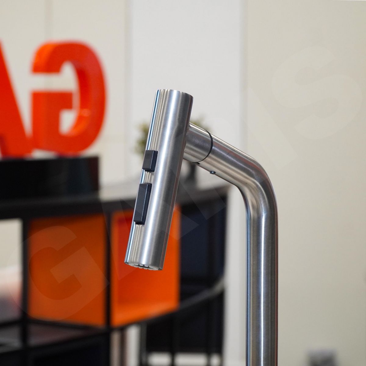Vòi rửa bát GARIS MF16E inox 304 xước mờ góc nhìn bên