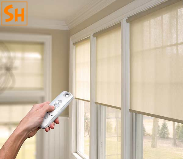 rèm cuốn tự động vs rèm cuốn kéo tay – rèm cuốn tự động điều khiển remote motor 2026