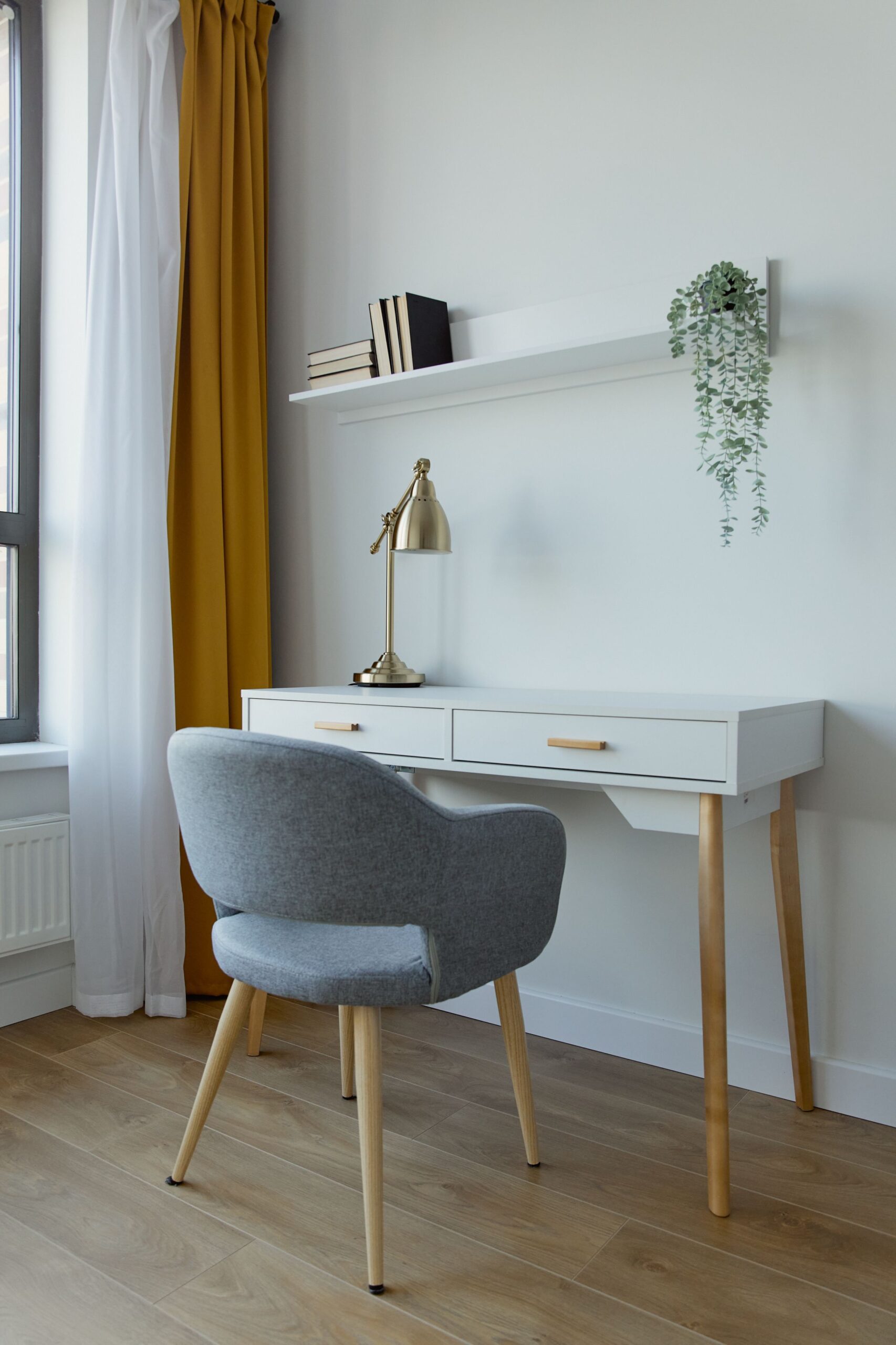 góc làm việc tại nhà 6m² – vị trí đặt đèn bàn hợp lý cho góc làm việc 2027