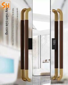 Tay nắm cửa gỗ khắc tên theo yêu cầu quán cà phê trà sữa GD0909 2